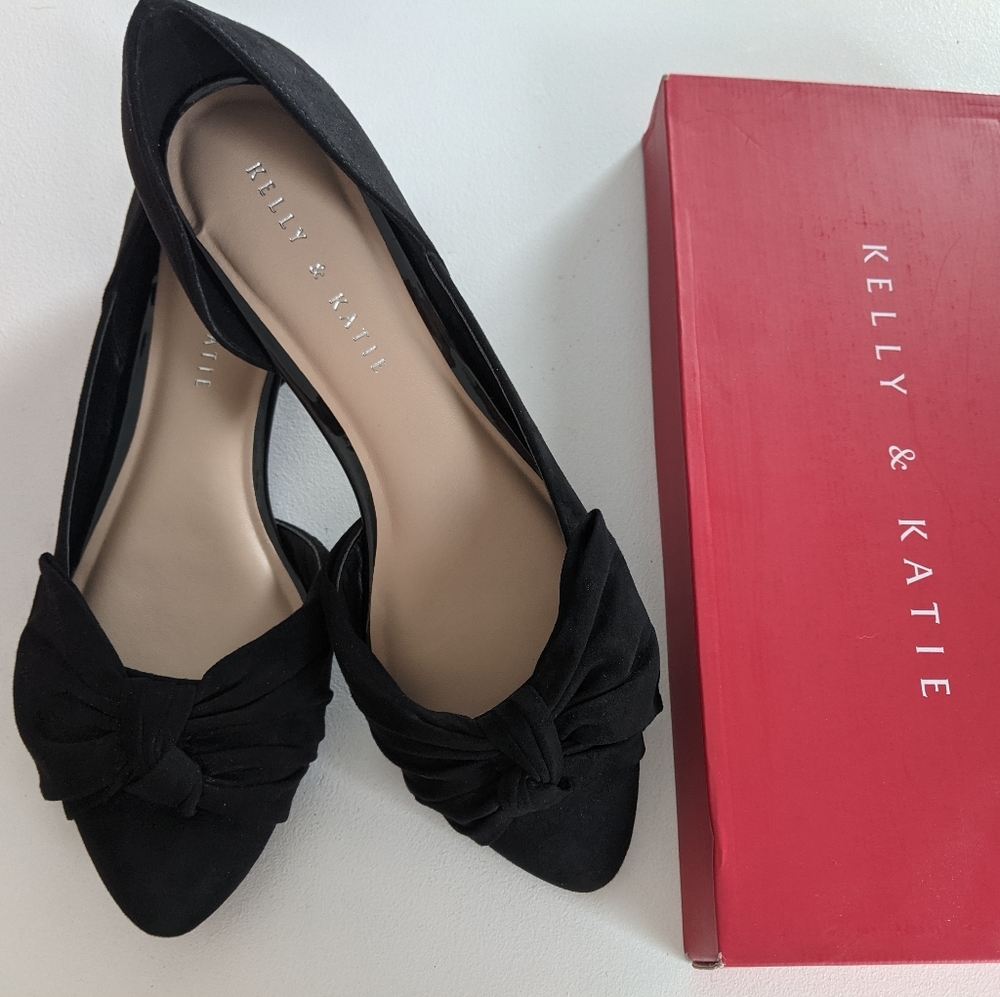 Kelly & Katie Black Suede Glorya Ballet Flats